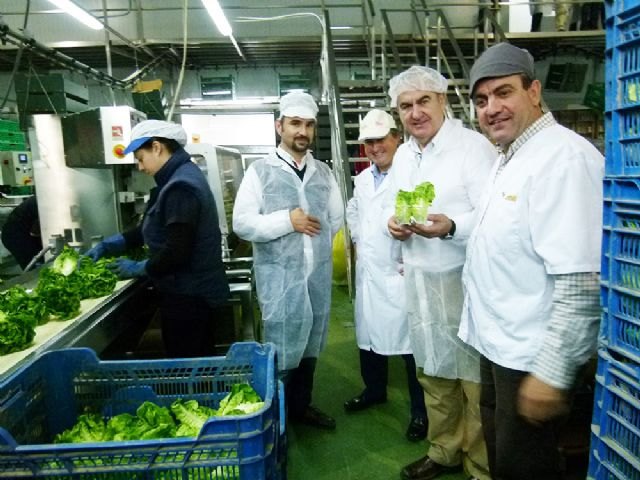 González Tovar elogia el trabajo del sector agroalimentario, 'que ha conseguido ser un gran motor económico regional'