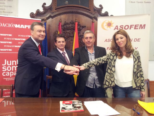 El Ayuntamiento de Lorca y ASOFEM firman con la Fundación MAPFRE un convenio para promover la integración laboral de jóvenes con enfermedad mental