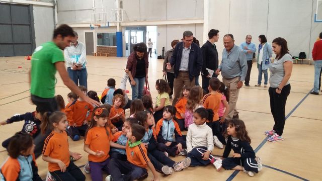 El Ayuntamiento colabora con el colegio 'Juan Navarro García' de La Hoya en su IV Semana de la Actividad Física y la Saud