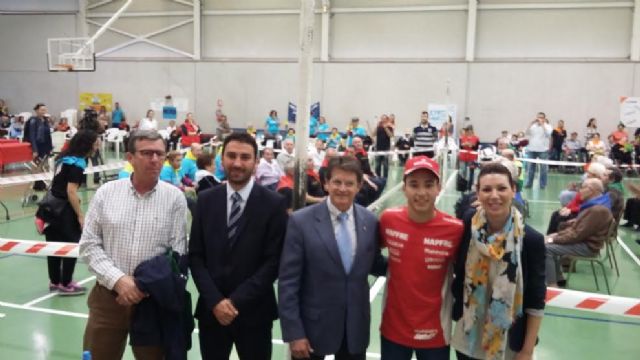 El Alcalde de Lorca y Juanfran Guevara inauguran el II encuentro 'Atletas Senior' con la participación de 200 mayores