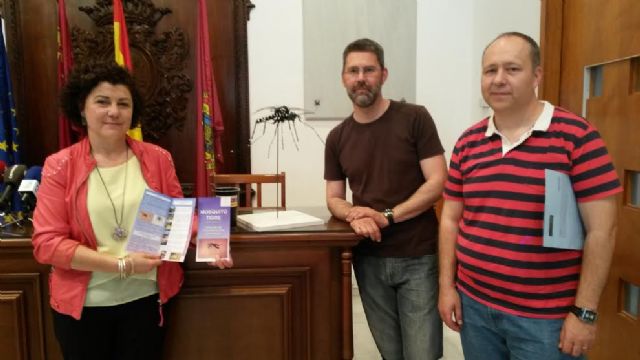 El Ayuntamiento de Lorca edita 5000 folletos con consejos para combatir las picaduras y detectar la aparición del mosquito tigre en nuestro entorno