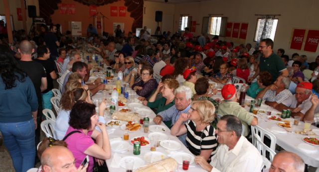 Más de 450 militantes de la Agrupación Socialista de Lorca celebran su jornada de convivencia en Aguaderas