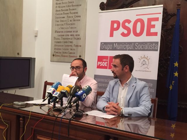 PSOE: 'El PP sube el 10% el IBI de todos los lorquinos mientras perdona el 95% de la licencia de obras a una gran empresa'
