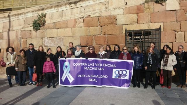 Lorca vuelve a mostrar su condena a la violencia de género