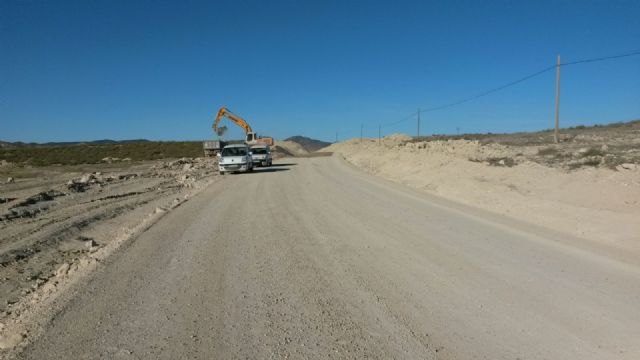 Fomento elimina un cambio de rasante peligroso en la carretera de La Paca a Doña Inés en Lorca