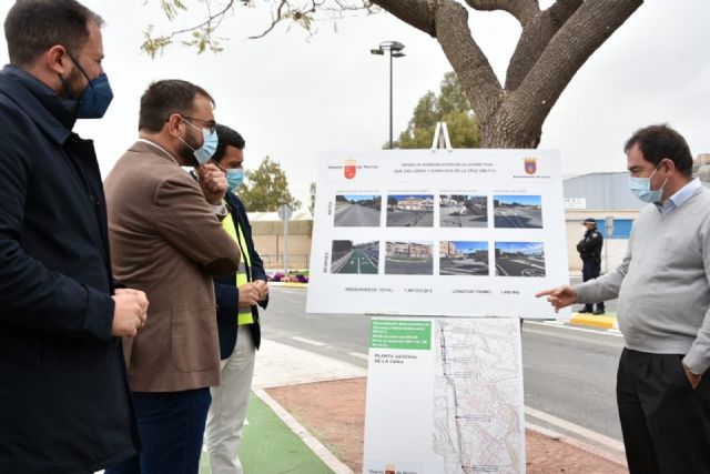 El alcalde de Lorca destaca que la actuación en la carretera de Caravaca mejora la entrada a la ciudad por esta zona integrando el usoviarioy peatonal y creando un carril bici
