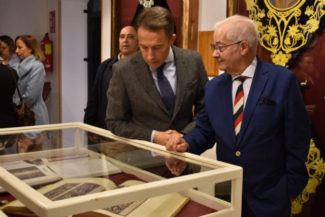 El Alcalde de Lorca inaugura la exposición 'Figuras tradicionales del Belén' que se podrá visitar hasta el 3 de enero en la Casa Museo del Paso Morado