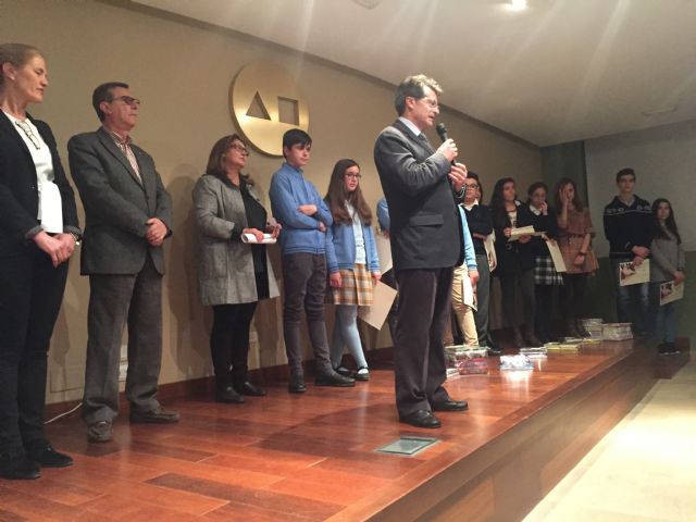 12 estudiantes lorquinos reciben los premios del 8° Certamen de Narración para Educación Secundaria Ángeles Pascual