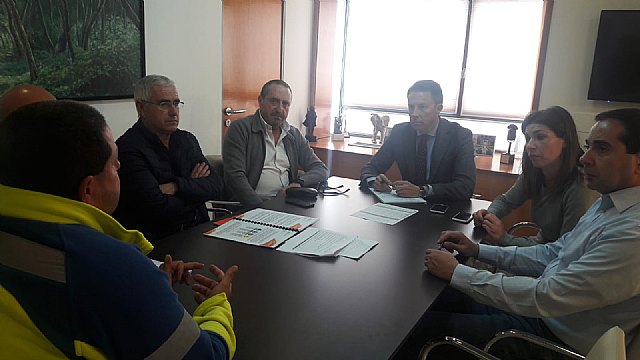 El Alcalde se reúne con la Cooperativa Ambulancias de Lorca y destaca su “ejemplar contribución a la creación de empleo de calidad en nuestra comarca durante 30 años”