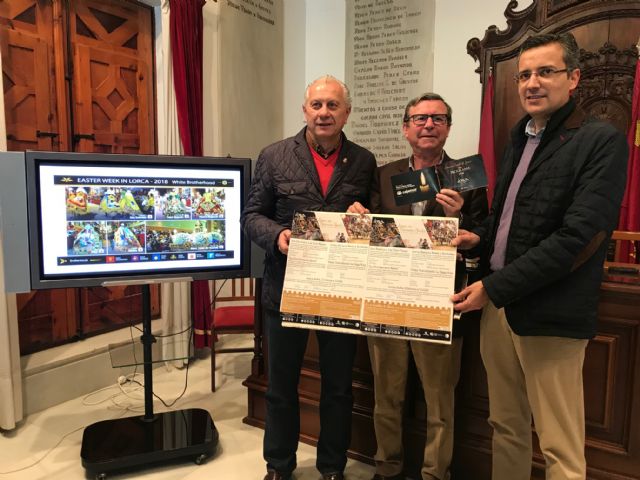 El Ayuntamiento amplía el programa turístico oficial de Semana Santa, del que este año se distribuirán 15.000 ejemplares en español y mil en inglés
