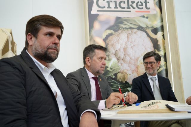 La empresa lorquina Cricket Campo de Lorca renueva su compromiso con sus clientes internacionales en Fruit Logistica en Berlín