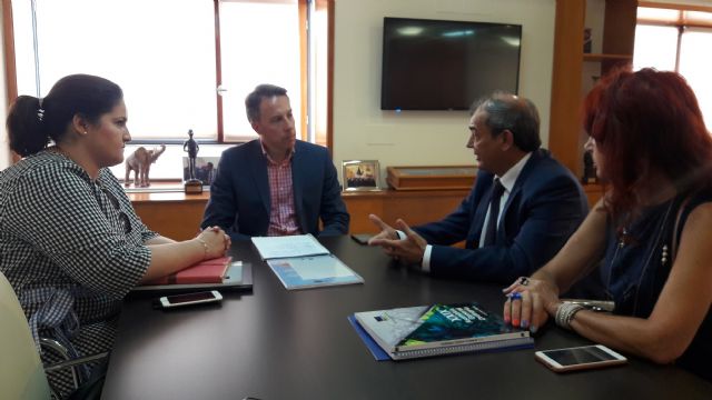 El Centro de Iniciativas Empresariales de Lorca contará con una oficina de asesoramiento para cooperativas fruto del acuerdo entre Ayuntamiento y UCOMUR