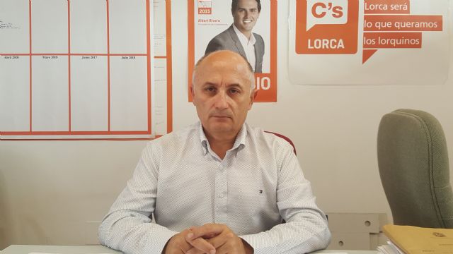 Antonio Meca impugna el proceso de  contratación de un vehículo por considerarlo acotado y orientado a un concesionario determinado