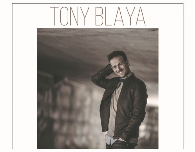 Actuación en Fnac Murcia de TONY BLAYA, que presentará en acústico su primer disco.