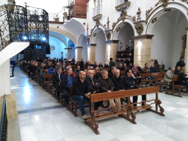 La Junta General del Paso Azul aprueba por unanimidad la participación de la cofradía en la Semana Santa de 2016