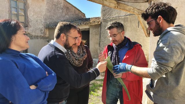 El alcalde de Lorca visita la Fundación Castillo de Chuecos dentro de la apuesta municipal por el cuidado del medio ambiente