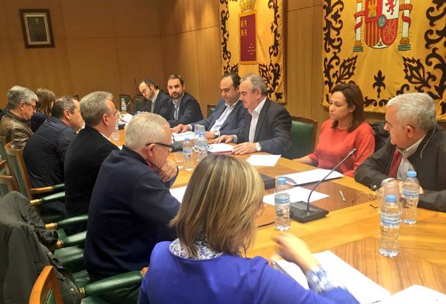 El PSOE se muestra en sintonía con Cámara de Comercio de Lorca para conseguir apoyos al comercio  e internalización de pymes y autónomos