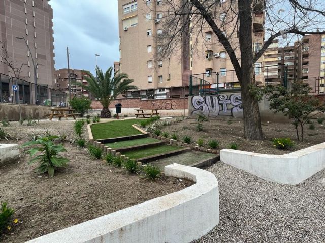 El Ayuntamiento de Lorca crea un nuevo espacio verde en la zona ajardinada del IES Ibáñez Martín