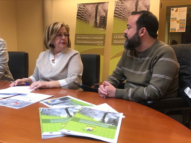 Ayuntamiento y ASDIFILOR unen esfuerzos para consolidar a Lorca como una ciudad completamente accesible a través de la redacción de un plan específico