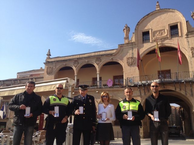 El Ayuntamiento homenajeará y otorgará la Cruz al Mérito Policial de la ciudad a las familias de los policías locales