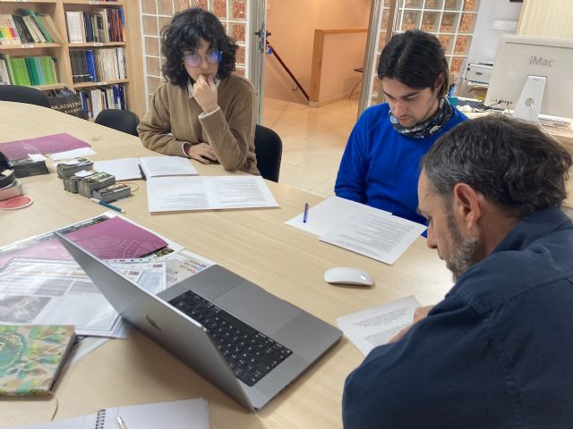 Paleontólogos del MUPE y Gealand participan en la redacción del plan director de La Serrata en Lorca
