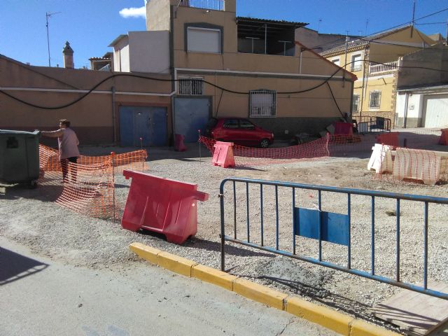 El PSOE denuncia que los vecinos de la Ramblilla de Tejares sufren, tras cinco meses, unas obras de regeneración 'empantanadas'