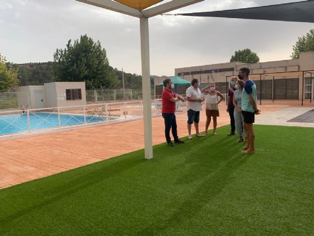 El Ayuntamiento saca a concurso la adjudicación de la cantina de la piscina de La Parroquia y del local social de La Campana