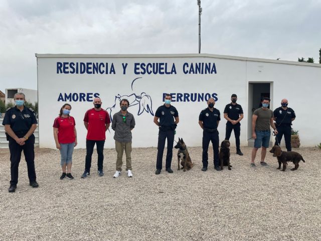 Lorca acoge estos días un seminario en el que participan distintas unidades caninas policiales de la Región de Murcia y de otras comunidades