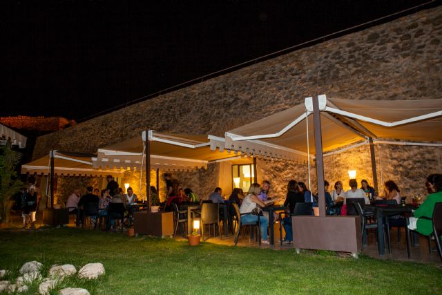 Disfruta de la mejor música y gastronomía típica de la zona durante estas noches del mes de julio en el Castillo de Lorca