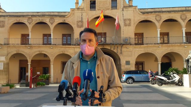 El alcalde del PSOE bloquea la ayuda de 2.000€ a hosteleros, comerciantes y autónomos liderada por Fulgencio Gil