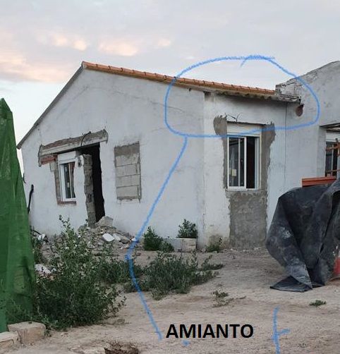 'Cebaderos convertidos en infravivienda en la huerta de Lorca'