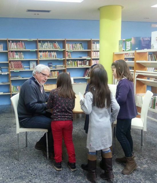 El escritor Alfredo Gómez Cerdá inaugura el lunes 22 los Encuentros con Autor de las Bibliotecas Municipales  para 2018