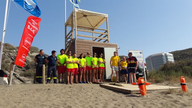 El Alcalde anima a conocer el litoral lorquino y destaca la eficacia del dispositivo establecido en la costa durante todo el verano