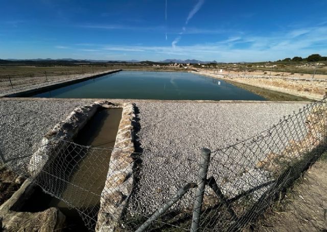 La Comunidad repara la balsa del paraje de Los Alhagüeces en Lorca para mejorar y mantener la biodiversidad de la zona
