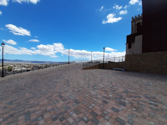 El Ayuntamiento de Lorca recepciona las obras de la Plaza Coronela de la Iglesia de San Pedro