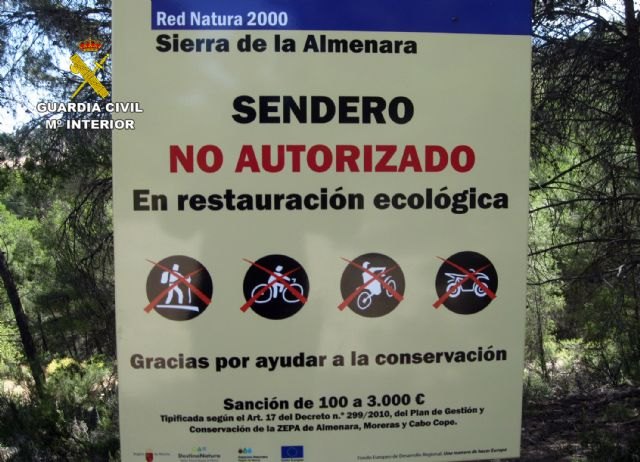 La Guardia Civil denuncia a ocho ciclistas por transitar por un paraje natural protegido de Lorca