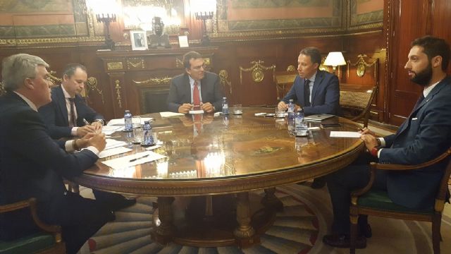 El Alcalde y el Secretario de Estado de Hacienda analizan el convenio por el que el Estado hará efectiva una subvención de 3 millones de euros para proyectos en Lorca
