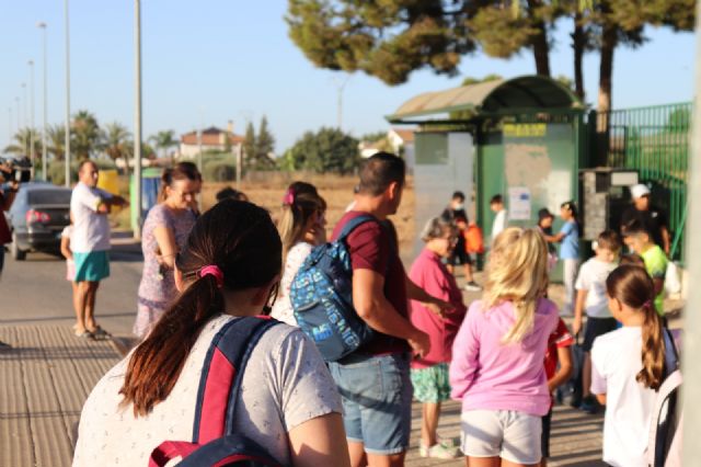 El Ayuntamiento de Lorca se hace eco de las quejas de los padres y madres del Colegio de La Campana y solicita la instalación inmediata de dos nuevas aulas modulares