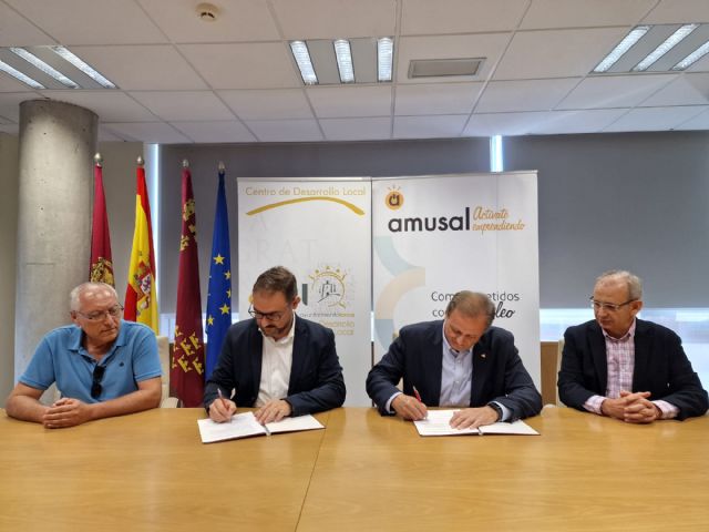 El Ayuntamiento de Lorca y AMUSAL firman un convenio con el que ambas entidades unen fuerzas para fomentar la creación de empresas en el municipio