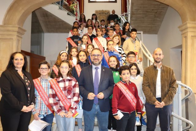 El alcalde de Lorca preside el Pleno Infantil celebrado con motivo del Día Internacional de los Derechos de los Niños y en el que han participado 30 escolares
