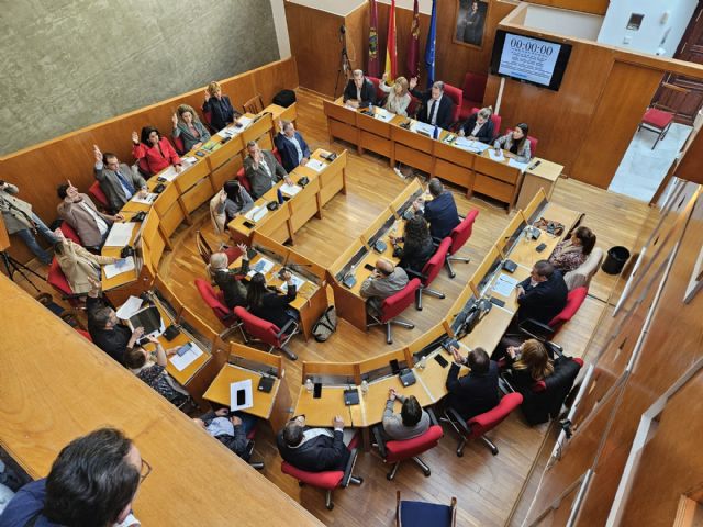 El Pleno de Lorca rechaza la Ley de Amnistía y defiende el Estado de Derecho