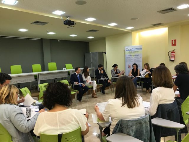 La Mesa Plenaria de Infancia y Adolescencia se reúne para analizar el trabajo desarrollado en Lorca durante el curso con los menores en riesgo de vulnerabilidad social
