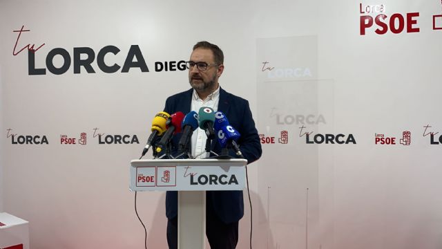 Diego José Mateos: 'Fulgencio Gil consuma su gran mentira pactando con VOX tras un largo teatrillo que augura una vuelta de Lorca a los años del NODO'