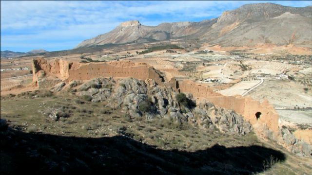 El PSOE pide la restauración del Castillo de Xiquena para impedir su desaparición
