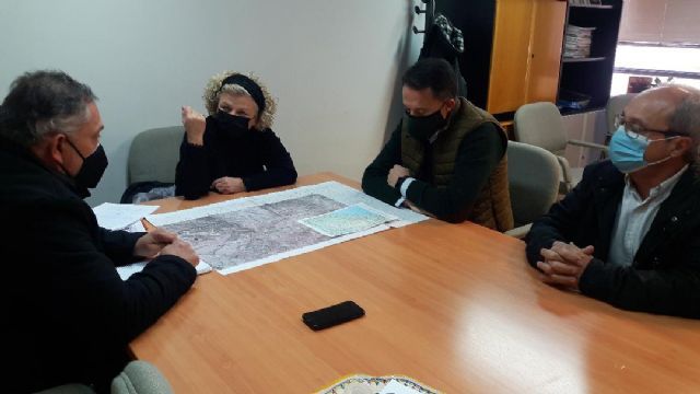El PP exige la convocatoria de una reunión entre grupos políticos, vecinos afectados e Iberdrola para detener la construcción de la línea de alta tensión a través de la sierra de Almenara