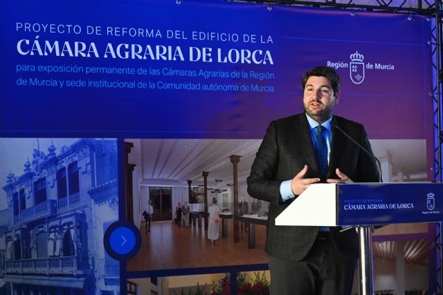 La nueva sede del Gobierno regional en la Cámara Agraria de Lorca permitirá trabajar 'de manera directa' con los lorquinos