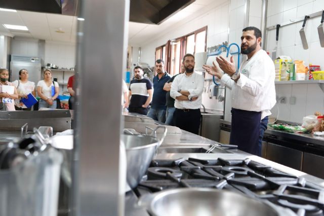 Turismo inicia la descentralización formativa con un curso que muestra en Lorca todo el potencial de la gastronomía sefardí