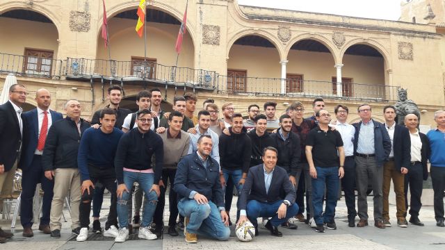 Fulgencio Gil felicita al Lorca Fútbol Base juvenil por su ascenso a División de Honor y por ser ejemplo de 'los valores inherentes al deporte'