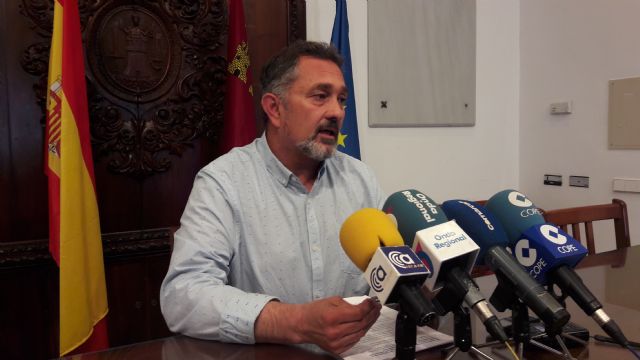 Ángel Meca: 'el trabajo del Alcalde ha sido clave para lograr la renovación de los trenes de cercanías'