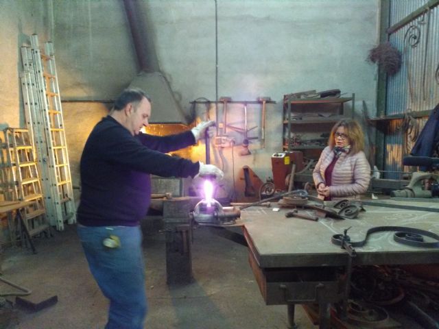 Visita a un taller artesano de cerrajería en Lorca